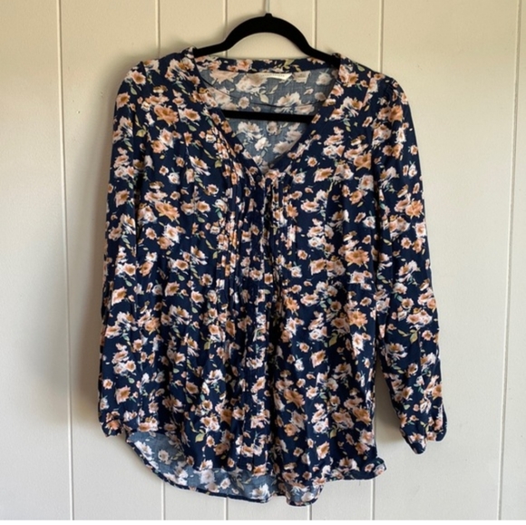 Top - Picture 2 of 2